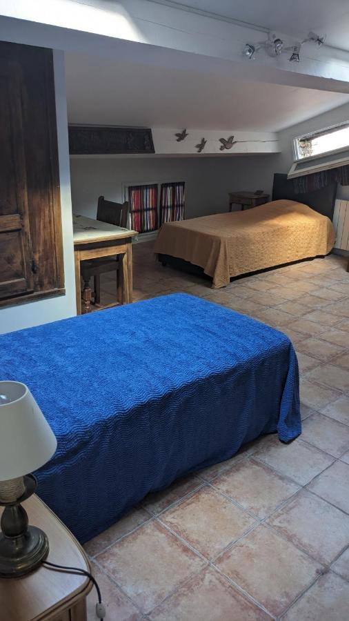 Les Gites D'Intervalles Entrevaux Extérieur photo