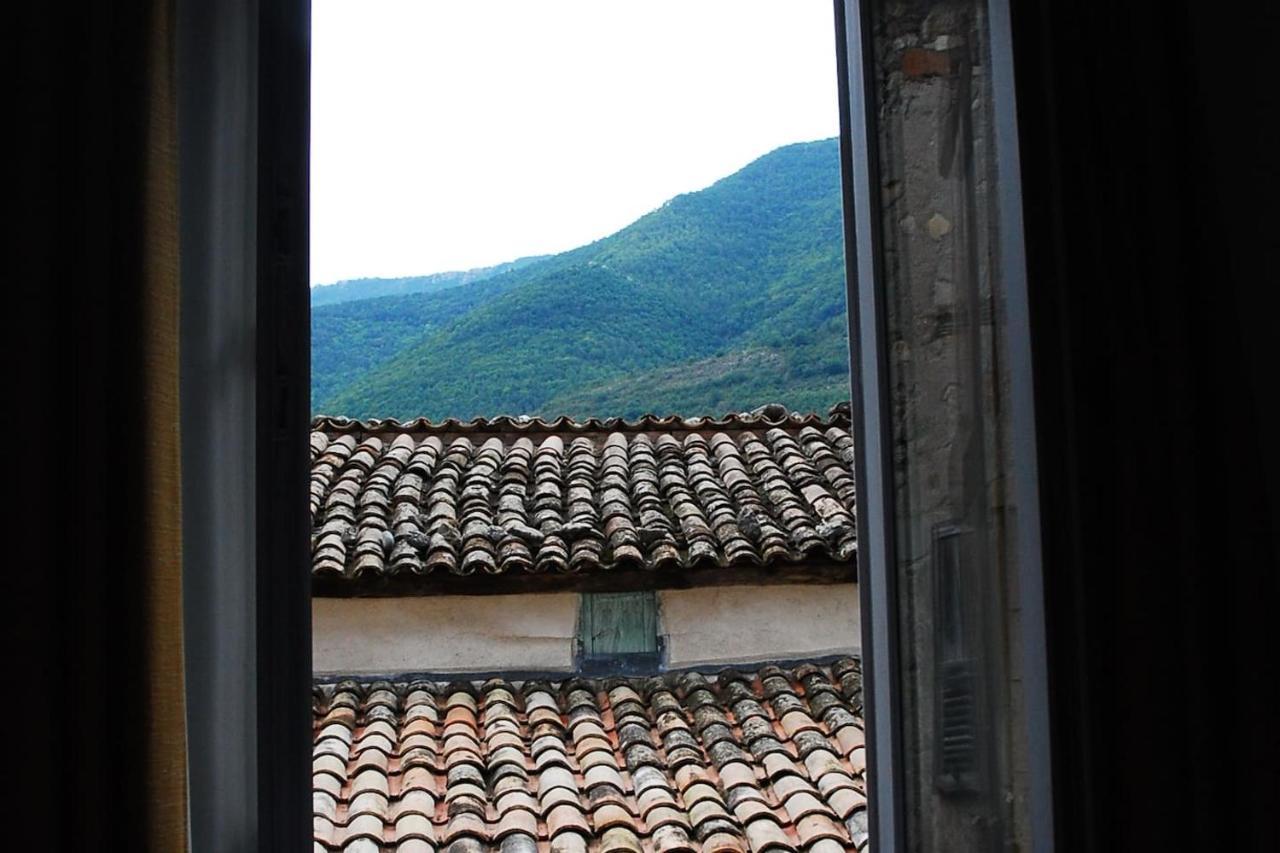 Les Gites D'Intervalles Entrevaux Extérieur photo