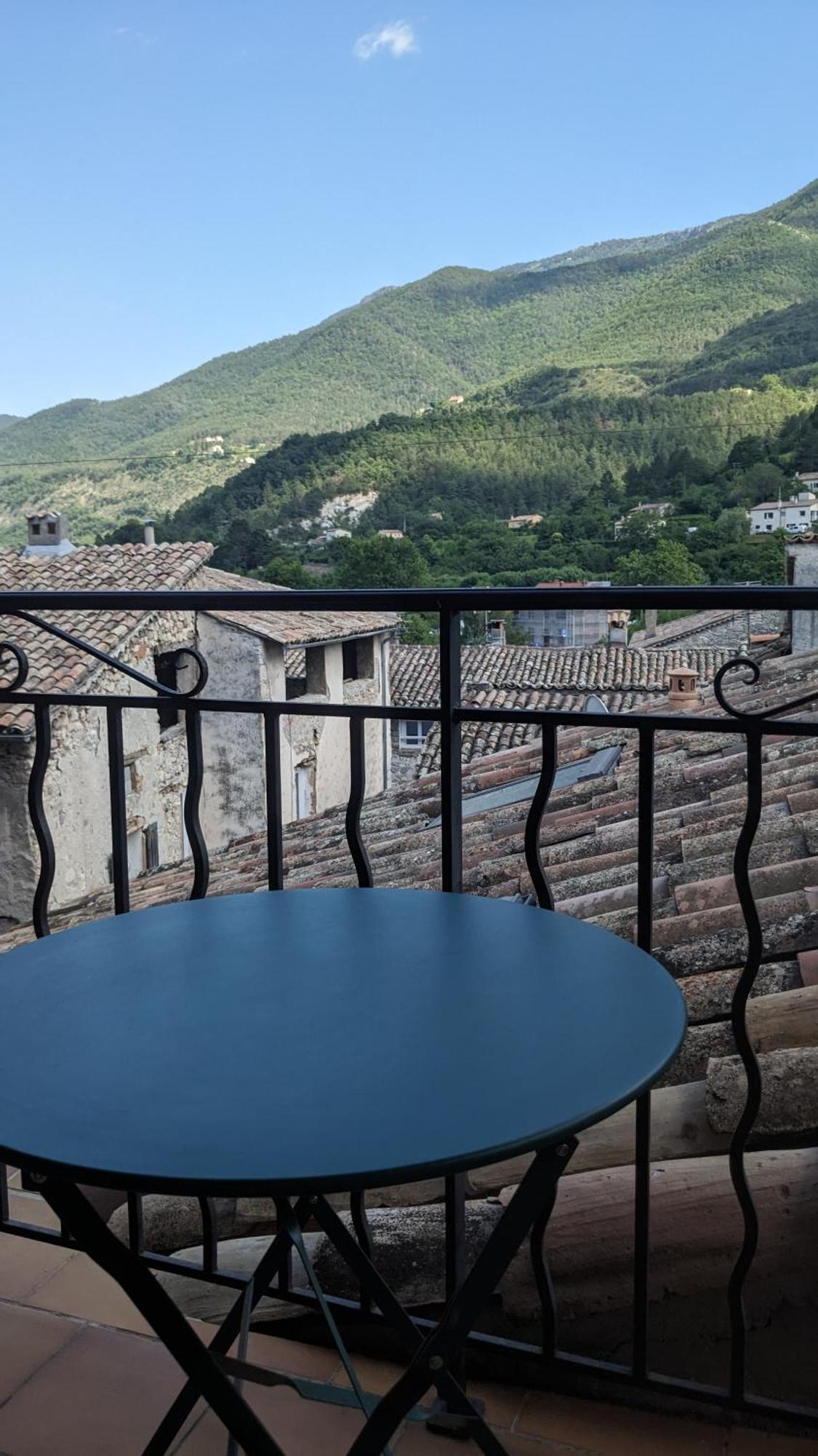 Les Gites D'Intervalles Entrevaux Extérieur photo